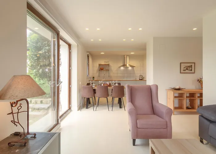 Tranquilidad En La Reserva De Urdaibai Canala